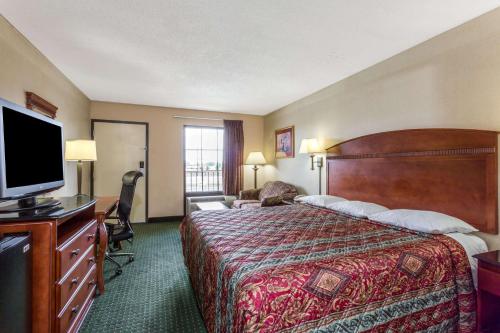 Days Inn by Wyndham Camp Springs Andrews AFB - main image