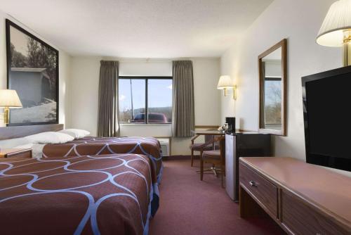 Super 8 by Wyndham Danville - image 4
