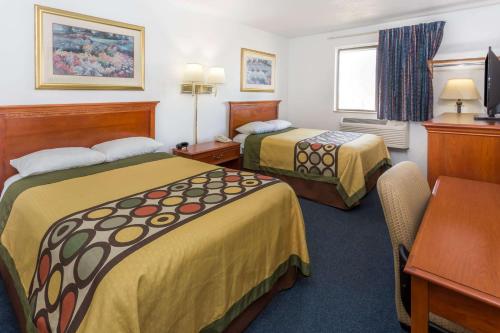 Double Room with Two Double Beds - Non-Smoking