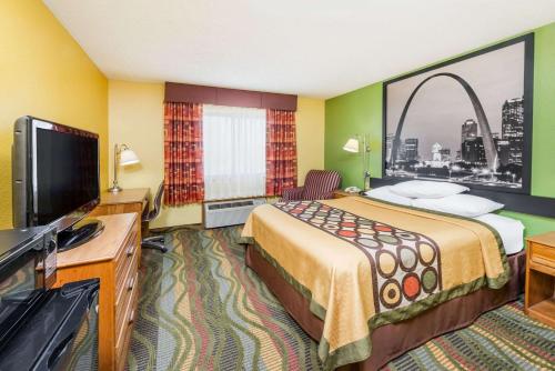 Super 8 by Wyndham Jacksonville - image 9