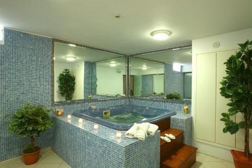 Gyógyfürdő, Naxos Resort in Naxos Island