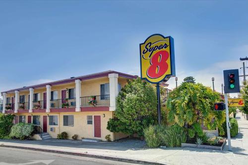 Super 8 by Wyndham Santa Cruz Beach, Santa Cruz