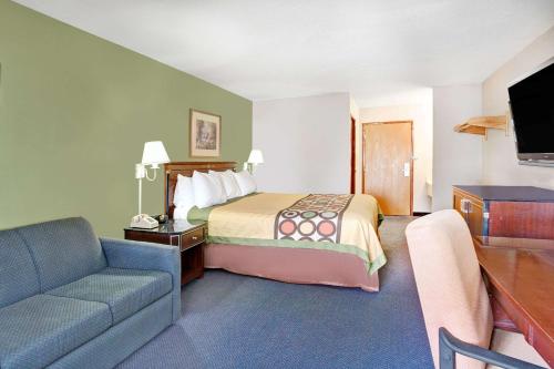 Super 8 by Wyndham West Memphis - main image