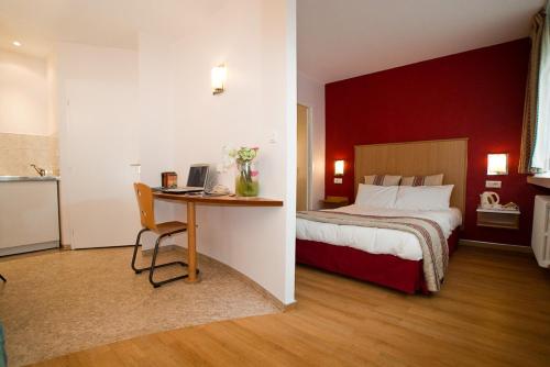 hotel photo