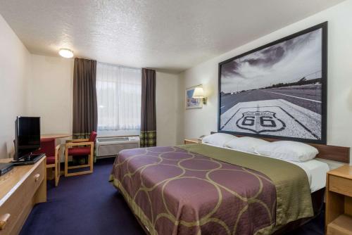 Super 8 by Wyndham Bernalillo in Bernalillo, USA