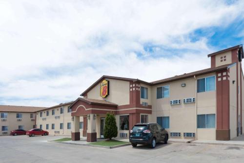 Super 8 by Wyndham Bernalillo - Hotel