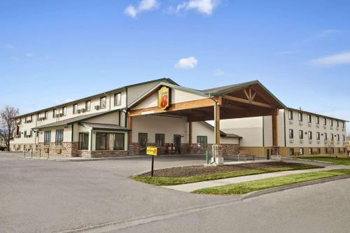 Super 8 by Wyndham Bozeman in Bozeman, USA