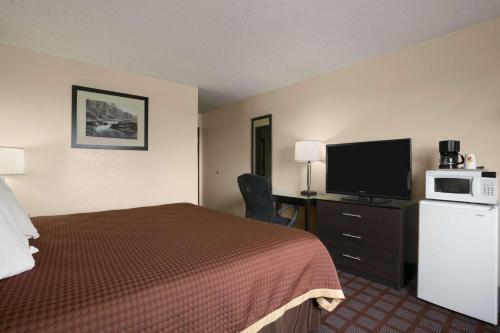 1 queen bed