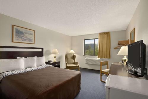 Queen Room - Disability Access/Non-Smoking