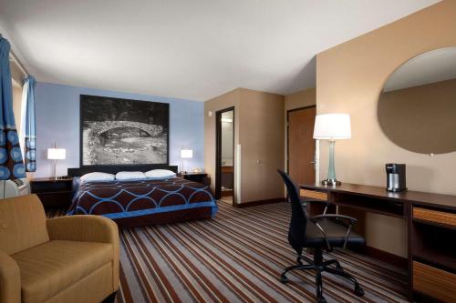 Super 8 by Wyndham Council Bluffs IA Omaha NE Area