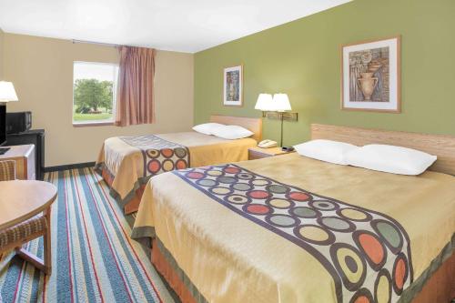Super 8 by Wyndham East Moline in East Moline, USA