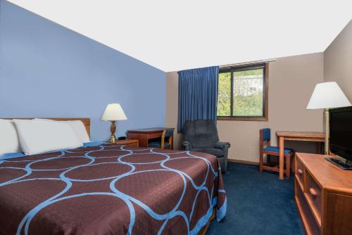 Standard King Room - Non-Smoking 