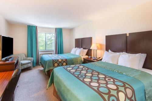 Super 8 by Wyndham Danville - image 2