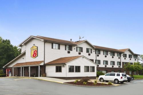 Super 8 by Wyndham New Castle - Hotel - New Castle