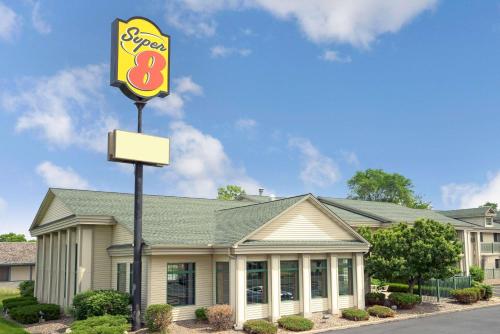 Super 8 by Wyndham Hudson - Hotel