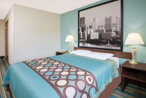 Super 8 by Wyndham Pittsburgh Airport/Coraopolis Area - image 7