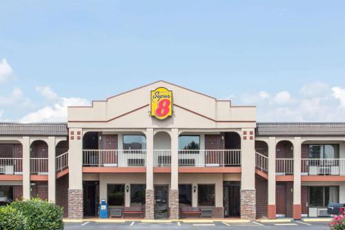 Super 8 by Wyndham Wytheville in Wytheville, USA
