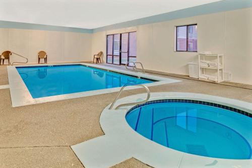 Super 8 by Wyndham Spokane/West - main image