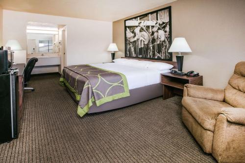 Super 8 by Wyndham Oklahoma Airport Fairgrounds West in Oklahoma City, USA