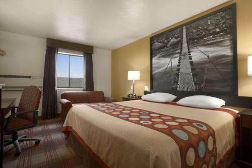 Super 8 by Wyndham Idaho Falls - image 8