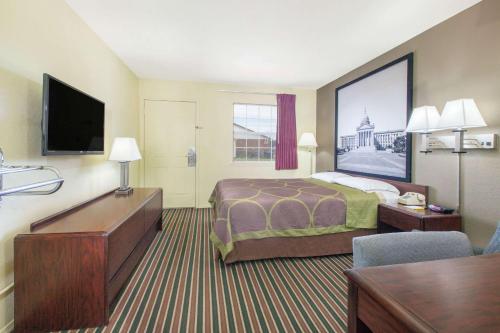 Super Stay Inn And Suites