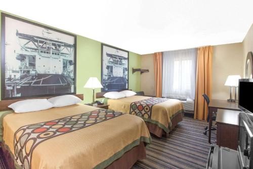 Super 8 by Wyndham Natchitoches in Natchitoches, USA