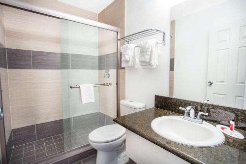 Super 8 By Wyndham Las Vegas Nellis Afb Area Hotel In Nv - 