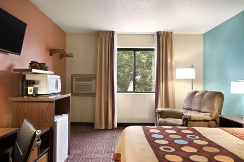 Super 8 by Wyndham Salem in Salem, USA
