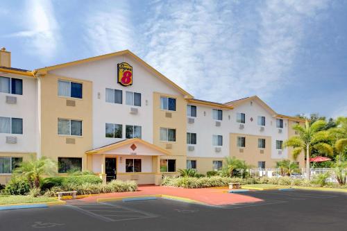 Super 8 by Wyndham Clearwater/St. Petersburg Airport