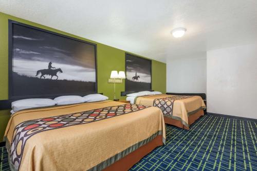 Super 8 by Wyndham Ruidoso - main image