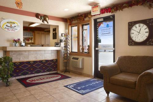 Super 8 by Wyndham Las Vegas - image 6