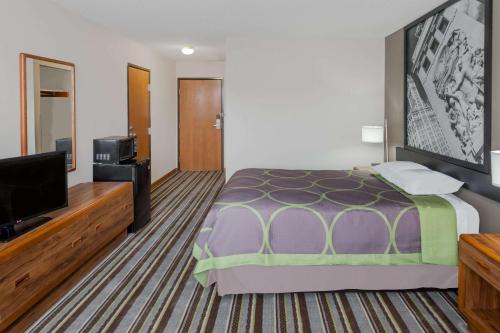 Super 8 by Wyndham Watseka - main image