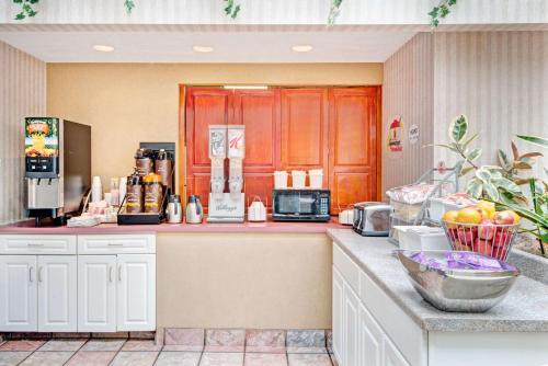 布罗克顿速8酒店 布罗克顿速8酒店