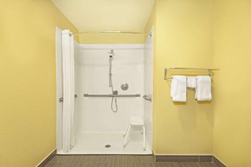 Super 8 by Wyndham Covington in Covington, USA