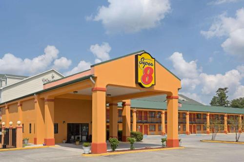 . Super 8 by Wyndham Covington