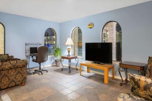 Days Inn Windcrest by Wyndham San Antonio in San Antonio, USA