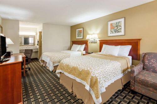Days Inn by Wyndham Kent - Akron - main image
