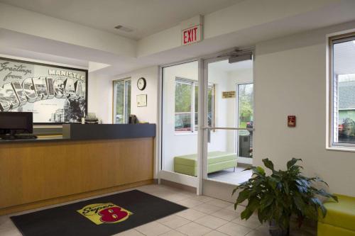 Super 8 by Wyndham Manistee in Manistee, USA
