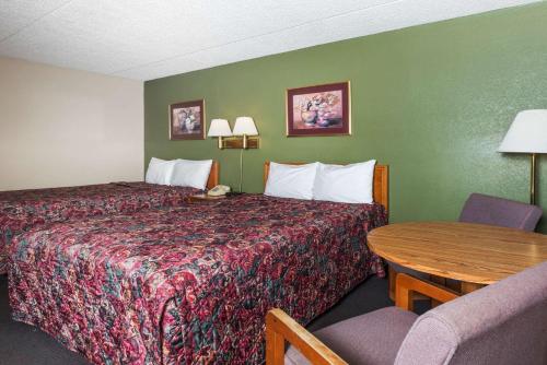 Days Inn by Wyndham New Market - image 9