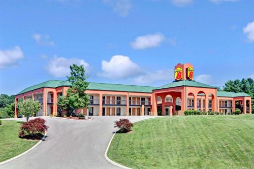 Super 8 by Wyndham Knoxville East, Knoxville
