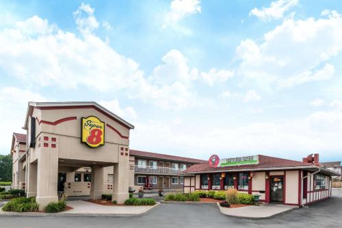 Super 8 by Wyndham Guelph - Hotel