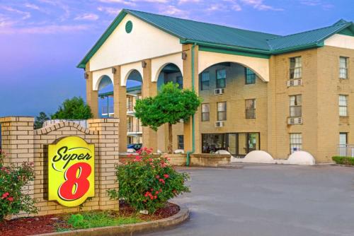 Super 8 by Wyndham Lakeland