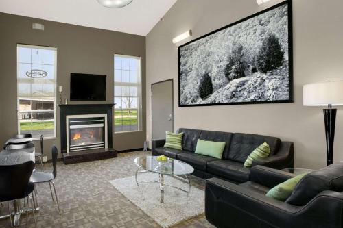 Super 8 by Wyndham Stafford/Springfield Area - image 4