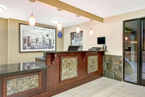 Super 8 by Wyndham Lakeland in Lakeland, USA