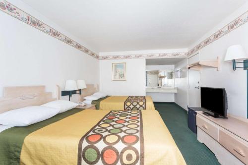 Double Room with Two Double Beds - Non-Smoking