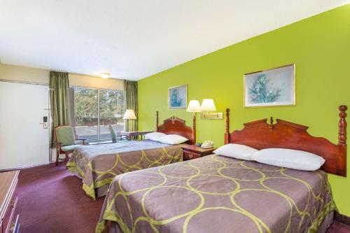 Super 8 by Wyndham Ashland/Richmond - image 2