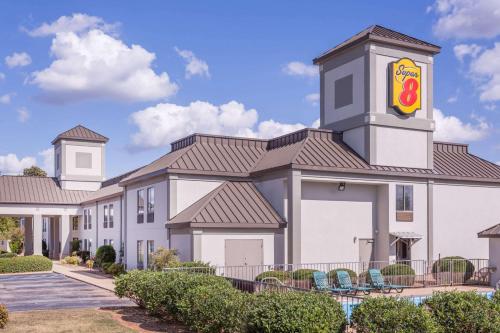 Super 8 by Wyndham Greer/Spartanburg Area - Accommodation - Greer