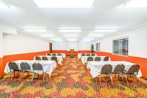 Meeting room / ballrooms, Super 8 By Wyndham Mckinney/Plano Area in Mckinney