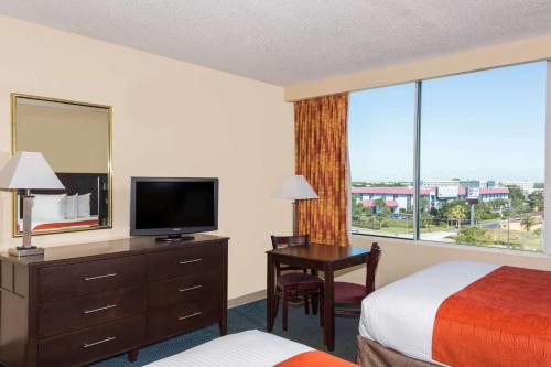 Ramada by Wyndham Kissimmee Gateway