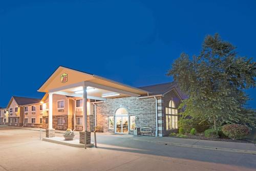 . Super 8 by Wyndham Richmond